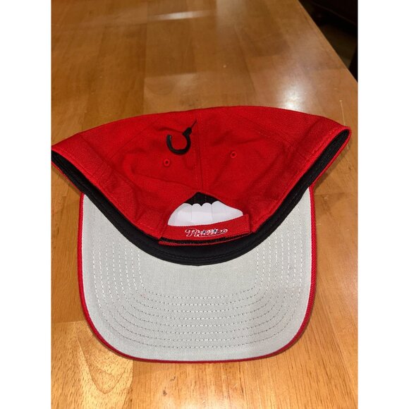 NWOT Philadelphia Phillies Baseball Cap By 47 With Embroidered "P" Logo- Red - Picture 3 of 4